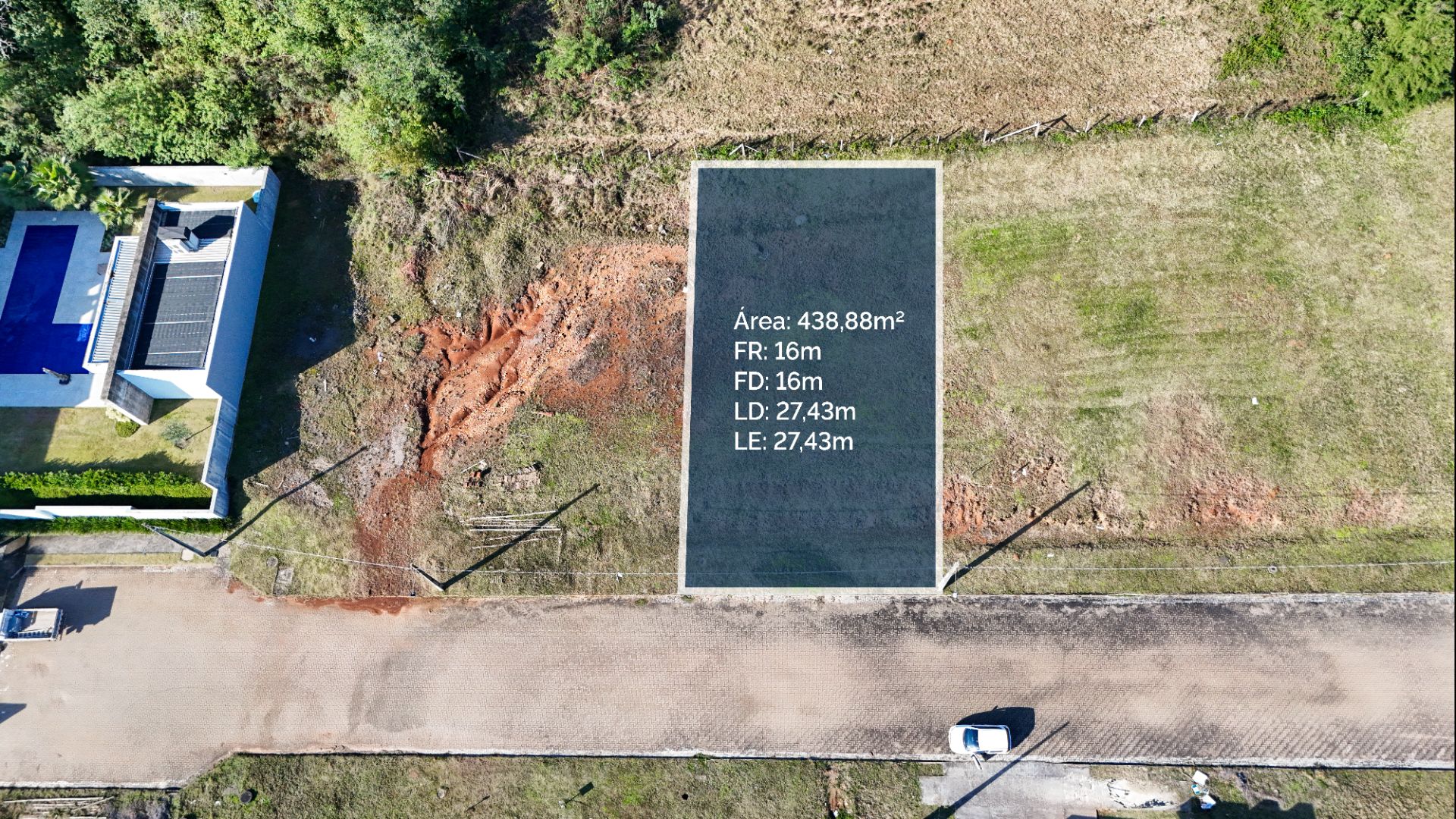 Terreno no Condomínio Terra Madre com 438 m²