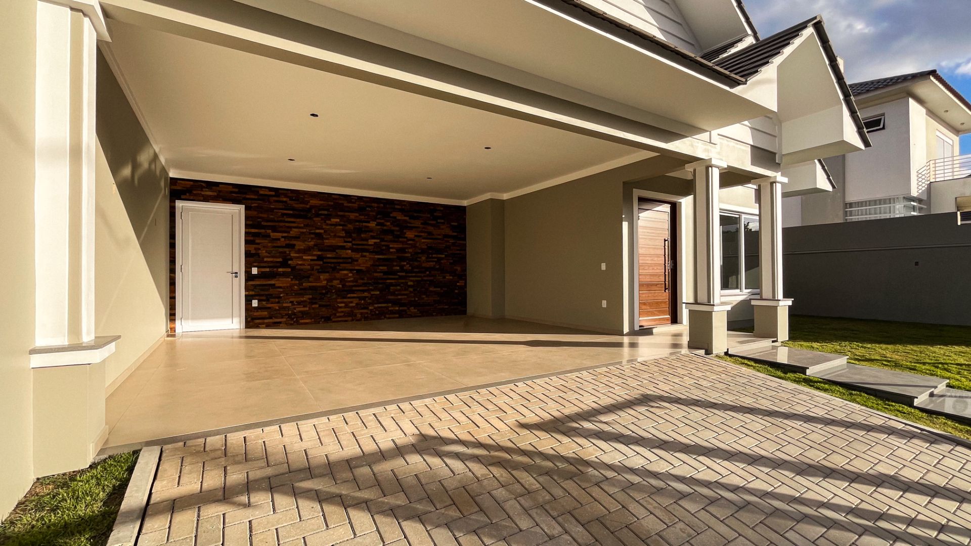 Casa no Royal Country com 3 Dormitórios, Suíte e Piscina. - Foto 5
