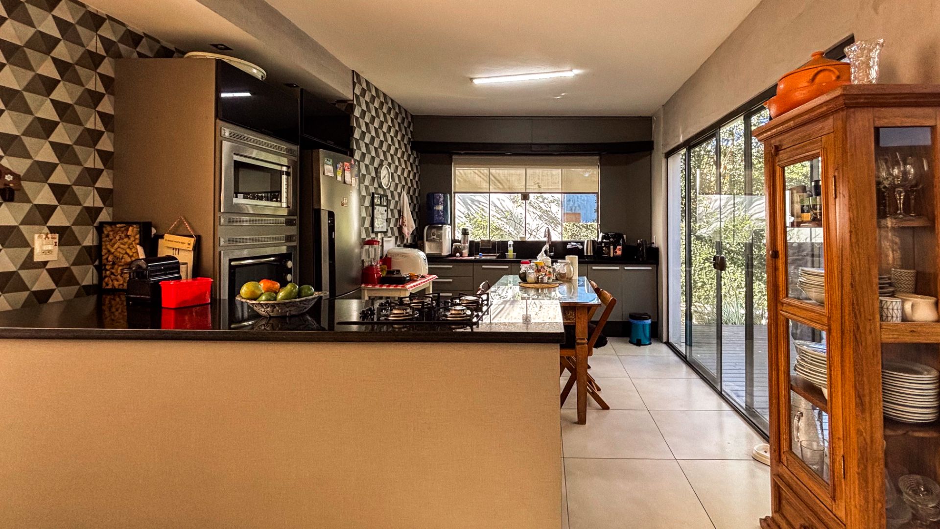 Excelente casa no Jardim Hortênsias - Foto 9