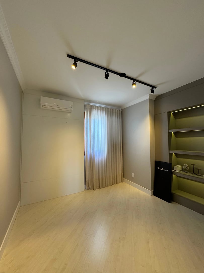 Apartamento no Centro com 3 dormitórios, sendo 1 suíte. - Foto 6