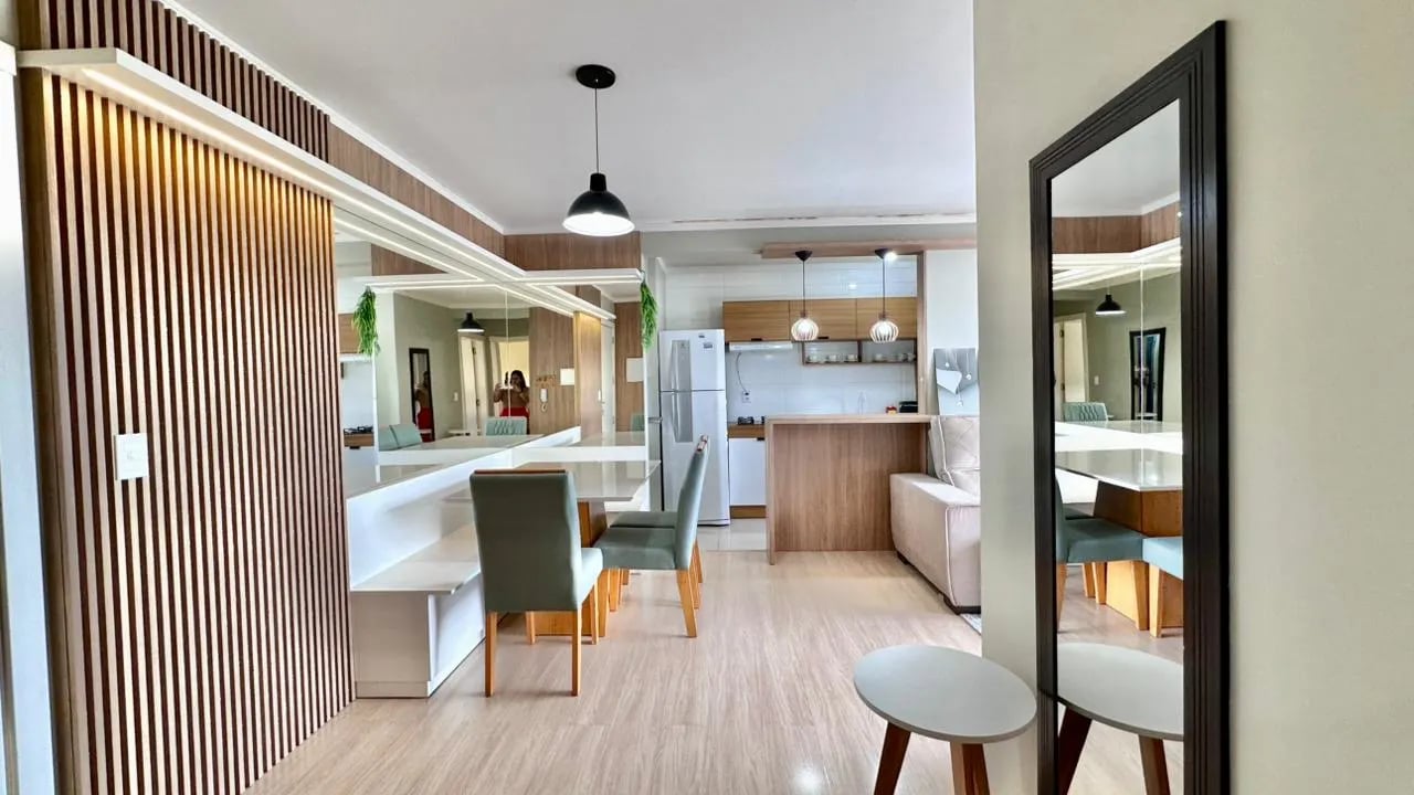 Apartamento Impecável e sacada com vista livre - Foto 5