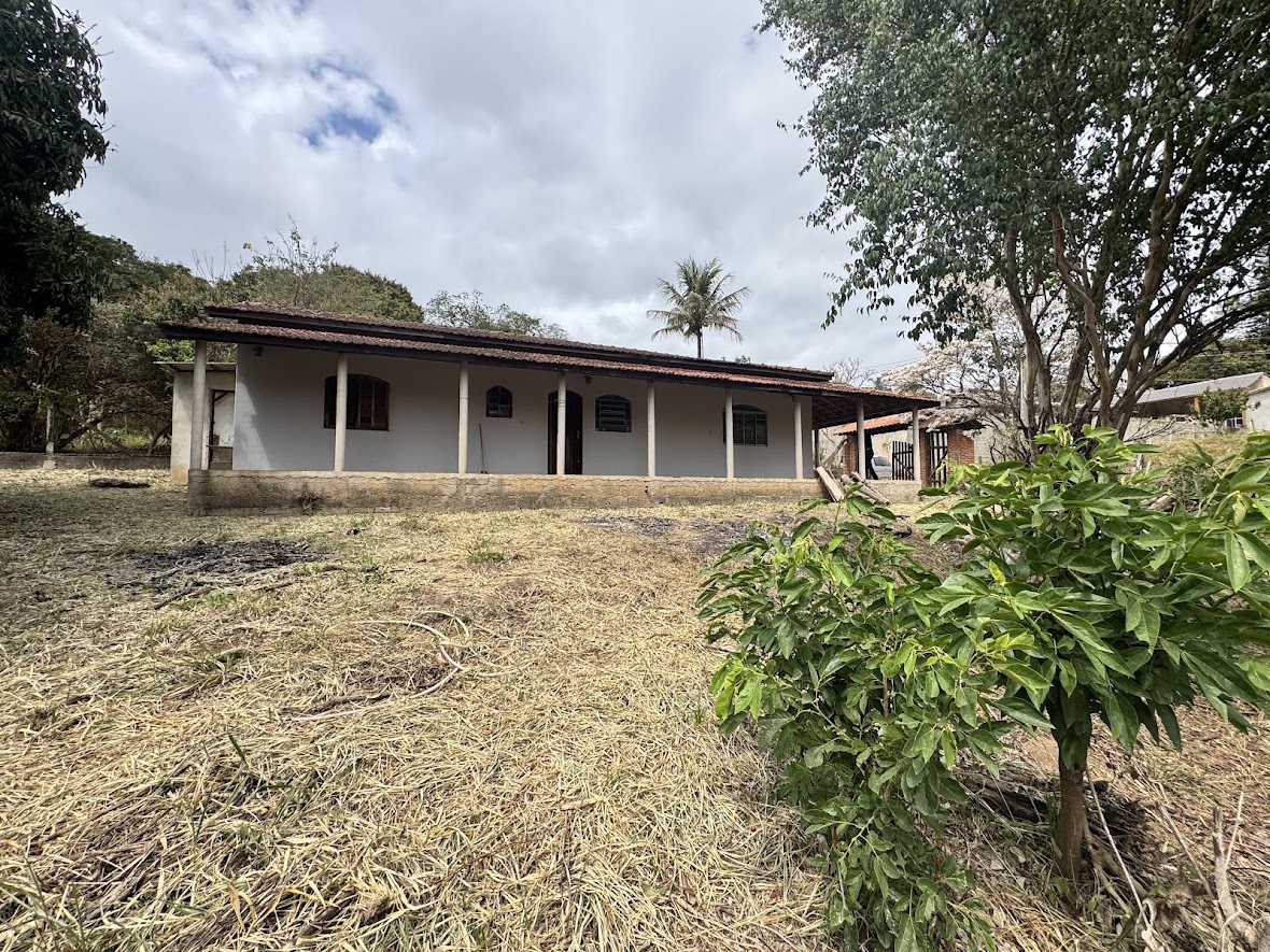 Chácara em Itu com 1.000 m², Pomar e Poço – R$ 295 mil