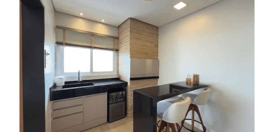 Cobertura mobiliada e plana de alto padrão com 3 dormitórios e 2 vagas de garagem - Foto 9