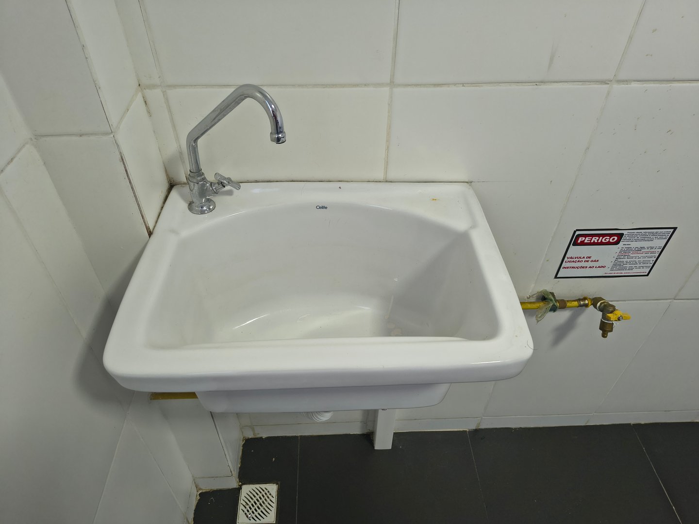 Apto de 2/4-Candeias - Locação - Foto 9