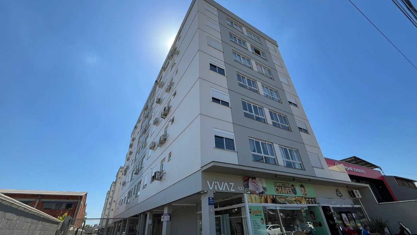 Apartamento com 1 dormitório e 1 box