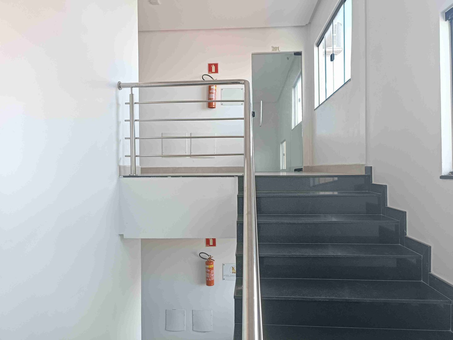 Sala para locação no Centro - segundo andar - Foto 9