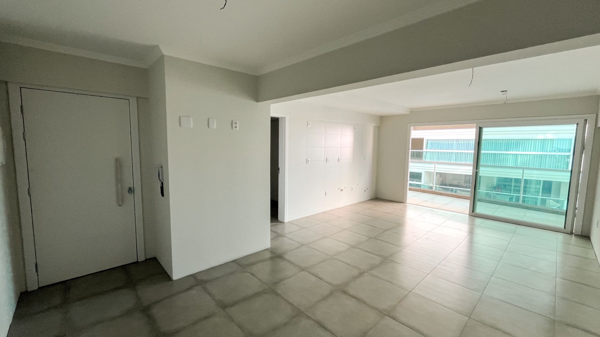 Apartamento no München Open Mall com 2 dormitórios e suíte