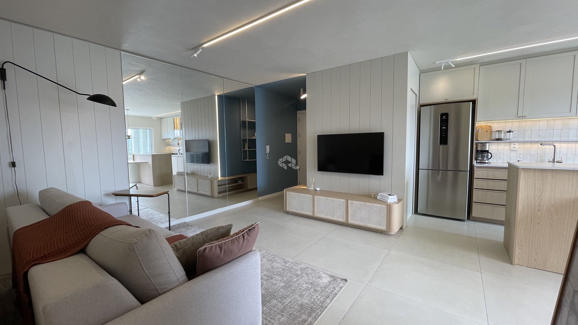 Apartamento com 3 quartos, 1 suíte, 2 vagas e 90 m²