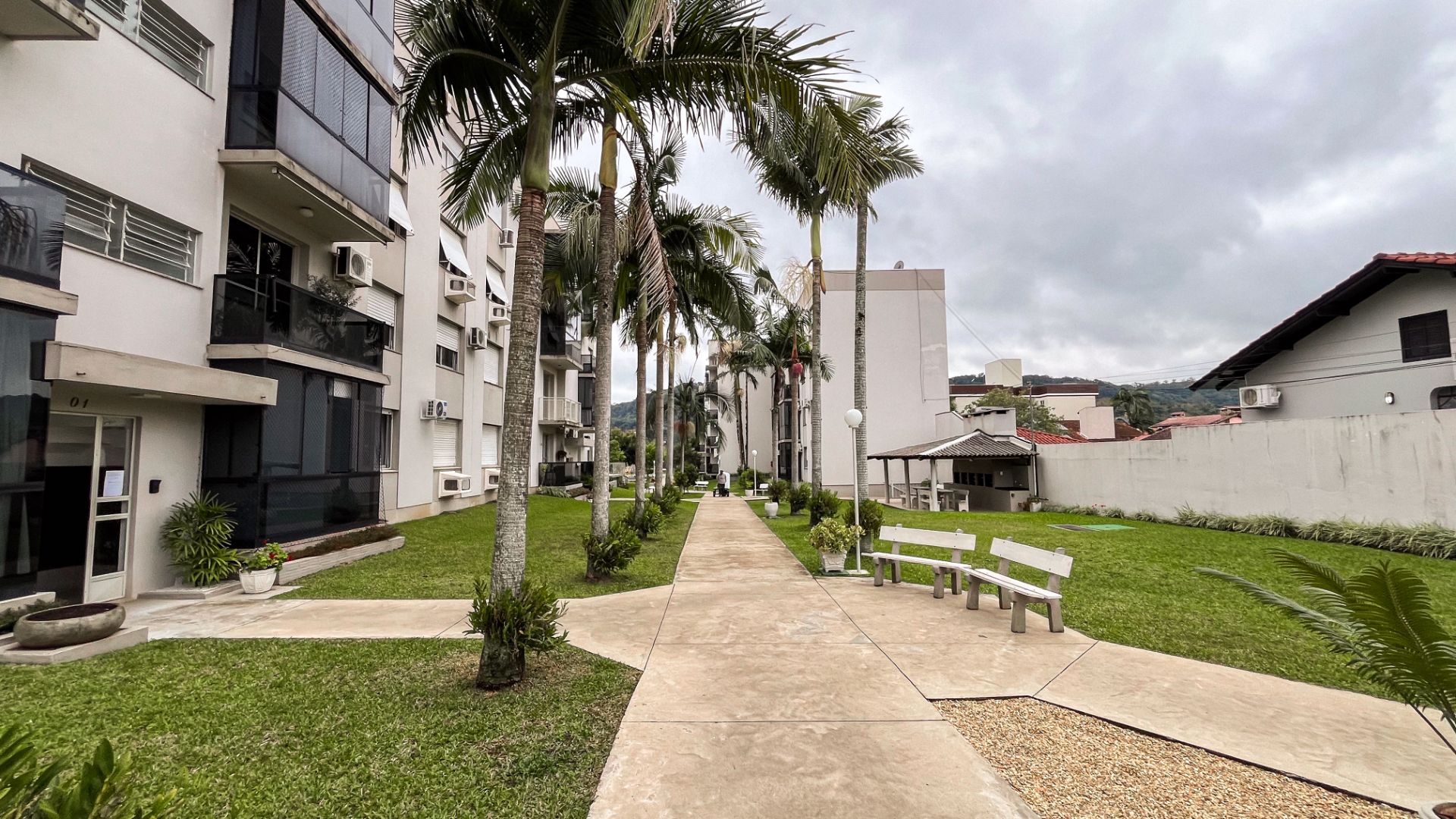 Apartamento no Universitário com 2 dormitórios - Foto 17