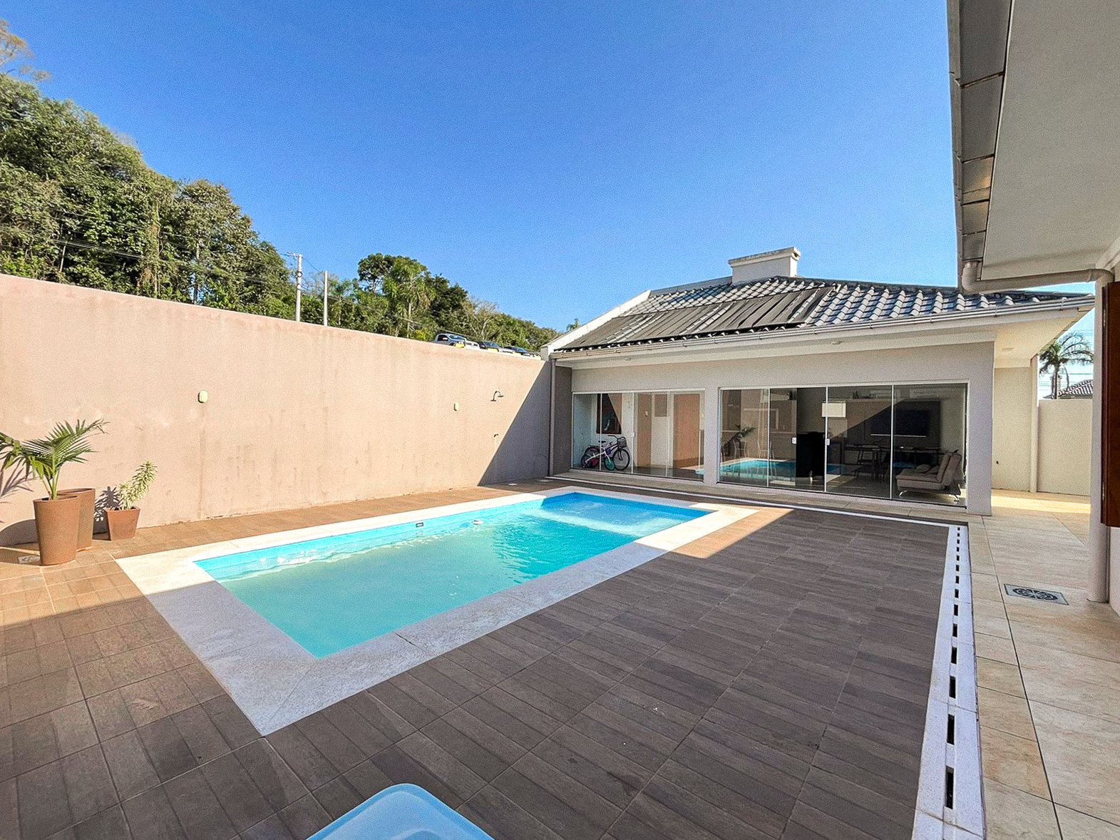 Casa de Condomínio com piscina e quiosque - Foto 7