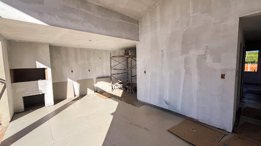 Casa no Jardim das Flores com 3 dormitórios,Suíte e Piscina. - Foto 3