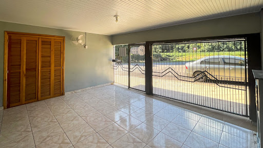 Casa no Santa Vitória com 2 dormitórios e pátio com piscina - Foto 6