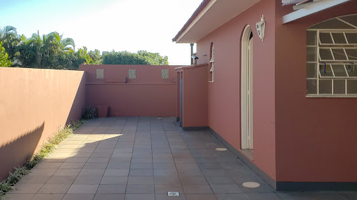 Casa no Universitário com 4 dormitórios e amplo pátio - Foto 16