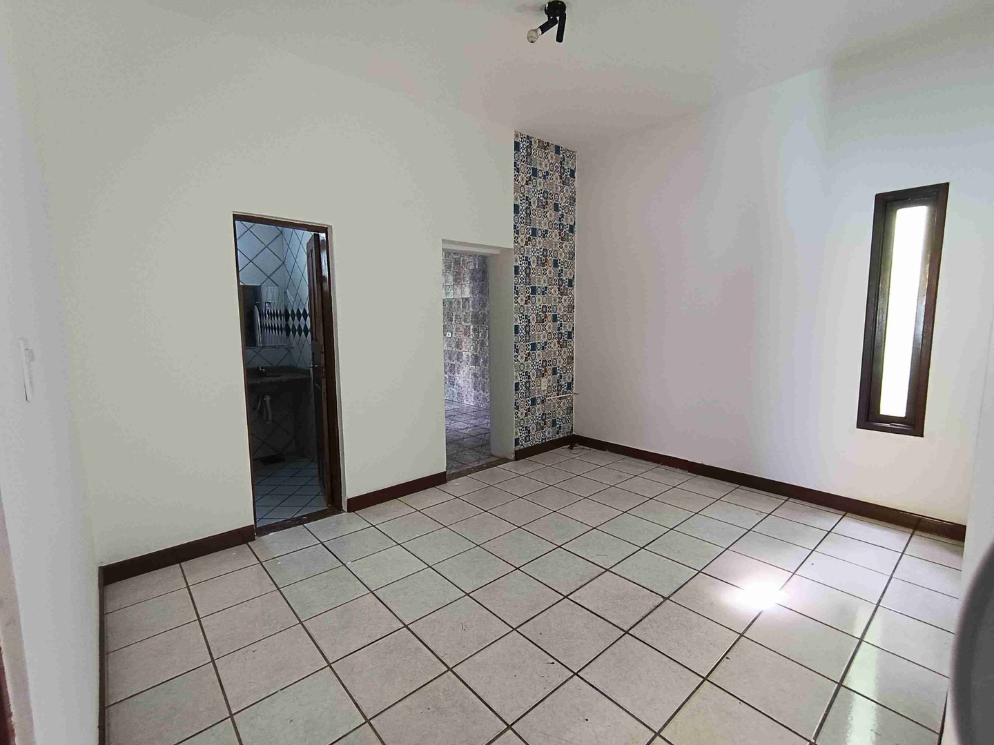 Casa de 4 quartos para locação - Região Central - Foto 13