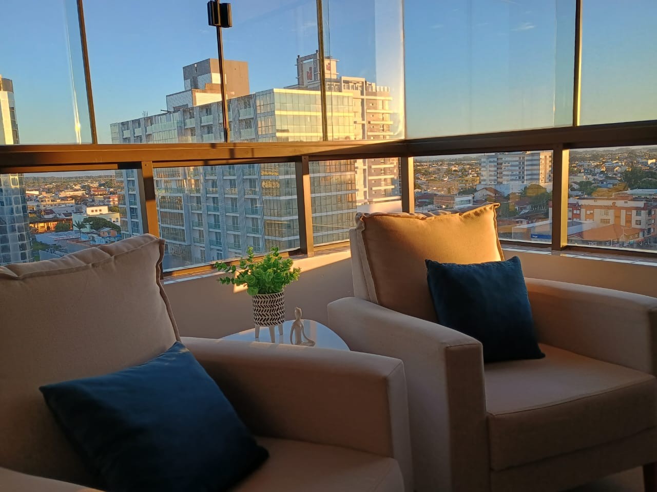 Apartamento com 2 dormitórios para venda no Centro. - Foto 22