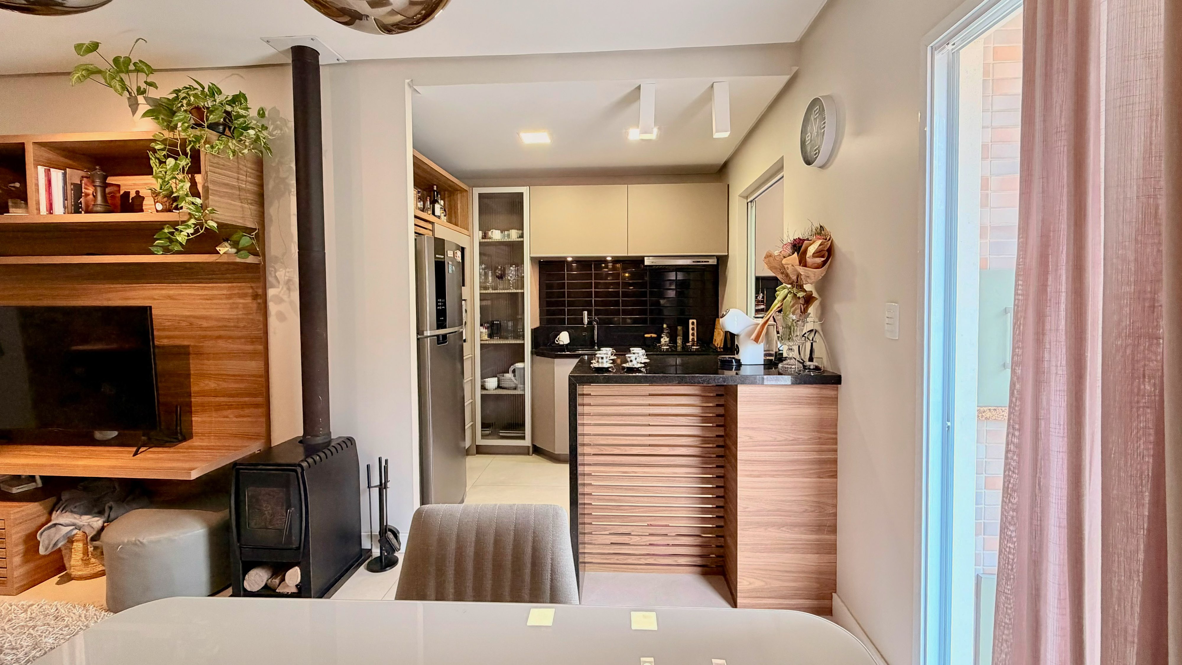 Apartamento no Centro com 2 Dormitórios e Suíte - Foto 7