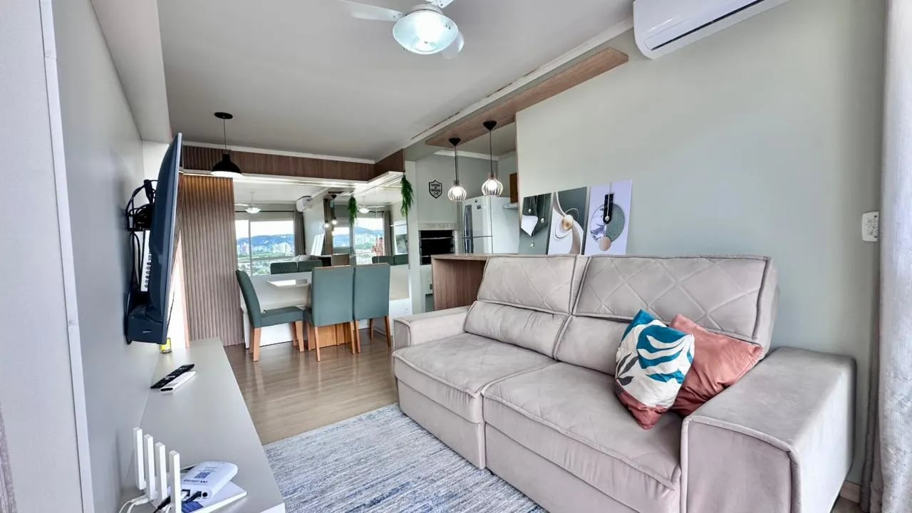 Apartamento Impecável e sacada com vista livre - Foto 4