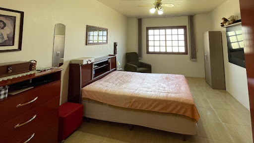 Casa no Goiás com 3 dormitórios e amplo pátio - Foto 12