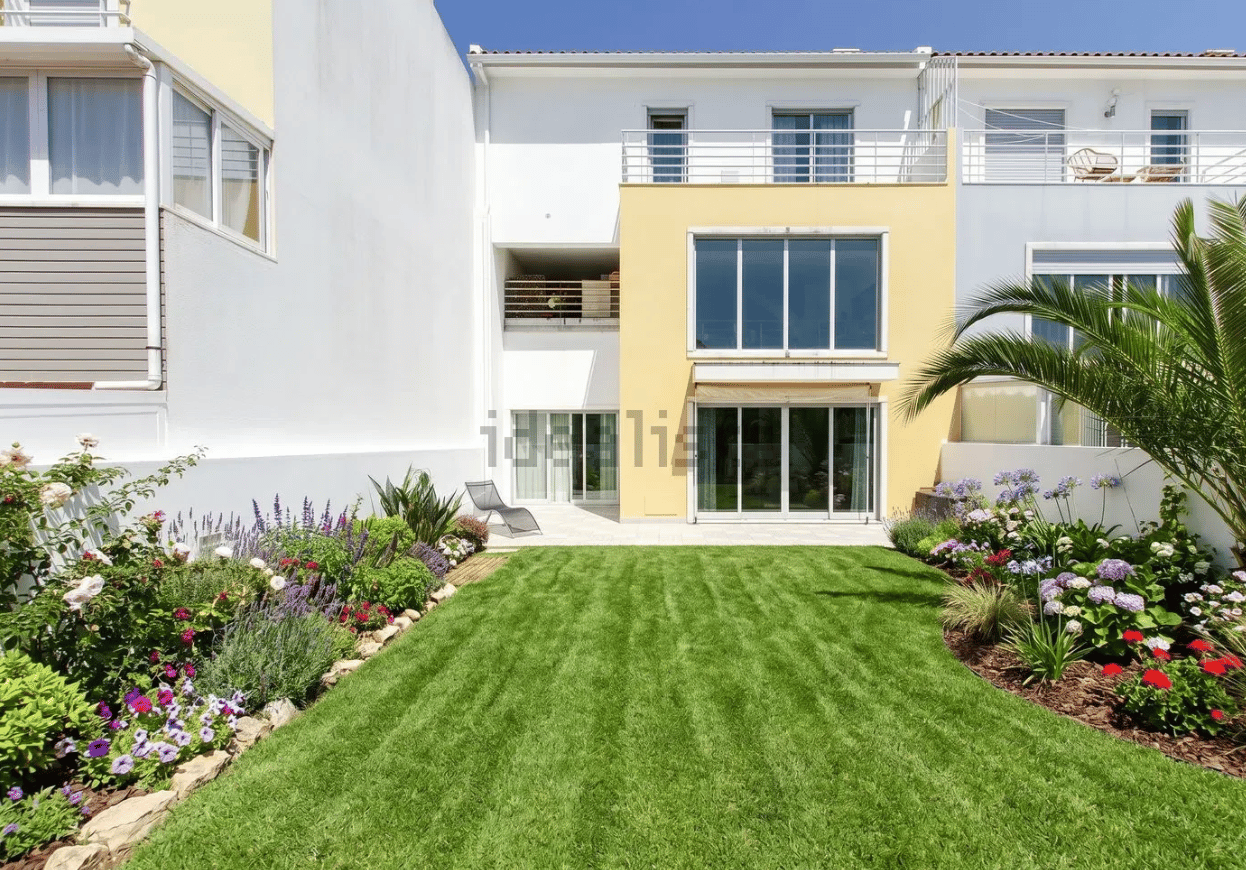HOUSE - 34366100