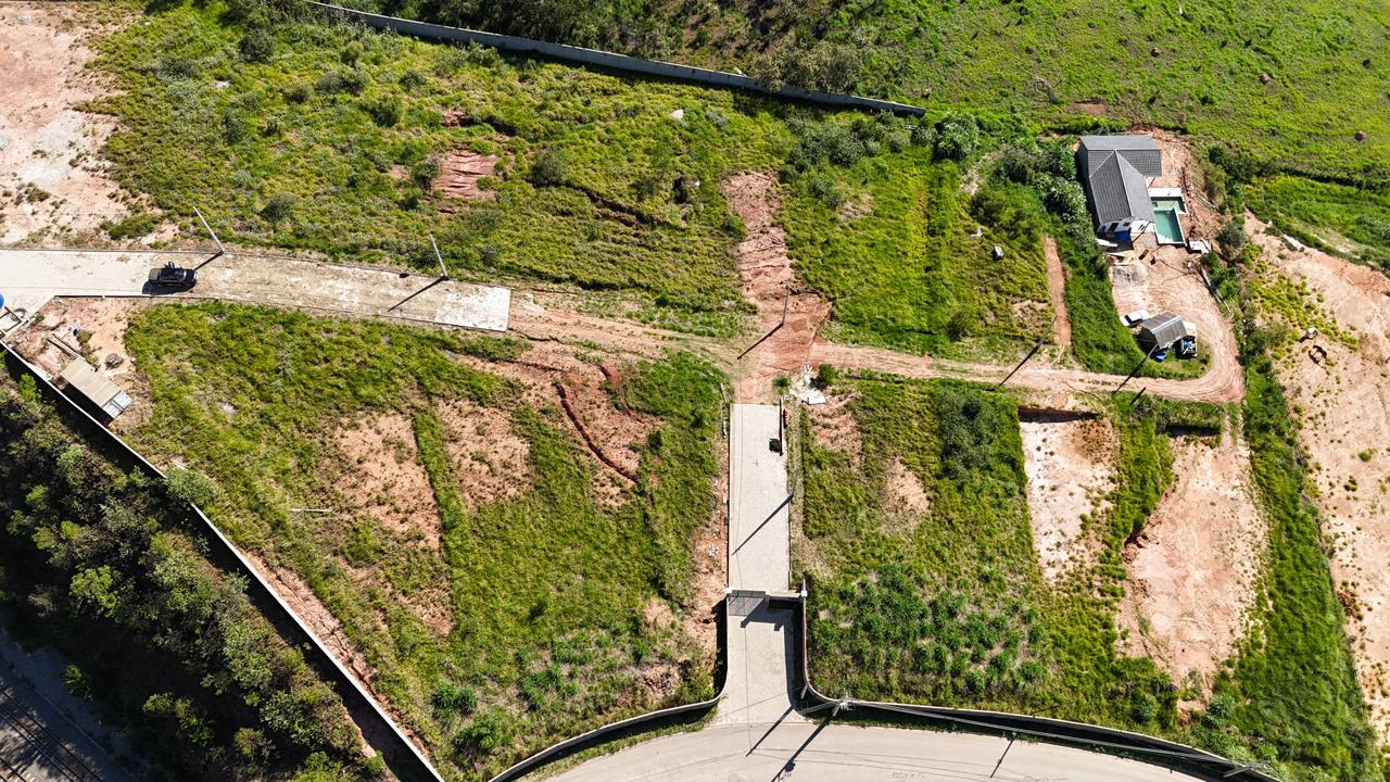 Terreno de Condomínio, Dona Catarina, Mairinque - R$ 150 mil, Cod: TE-431