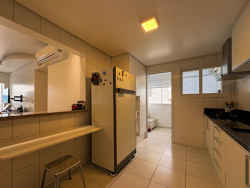 Apartamento no Centro com 3 dormitórios e  2 vagas - Foto 7