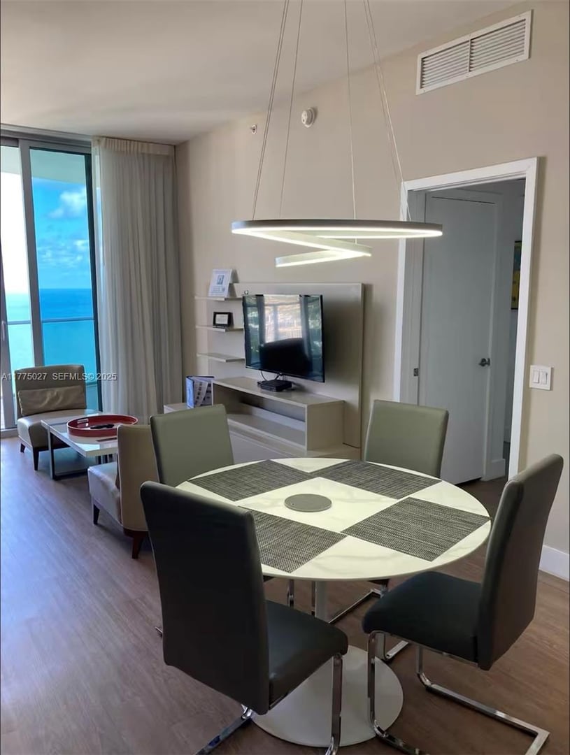 APARTAMENTO EM HOLLYWOOD - 1109602798 — foto 7