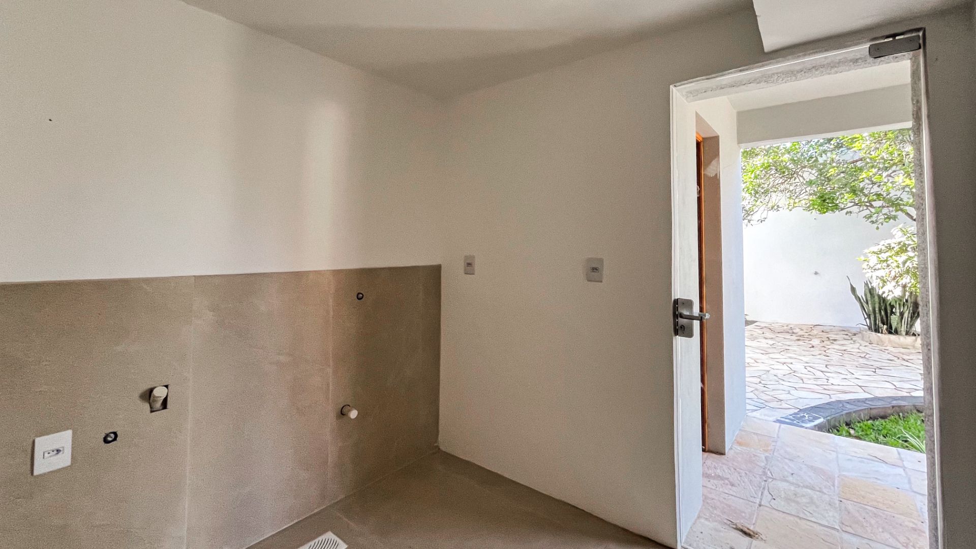 Casa no Goiás com 4 dormitórios, 2 suítes e piscina - Foto 22