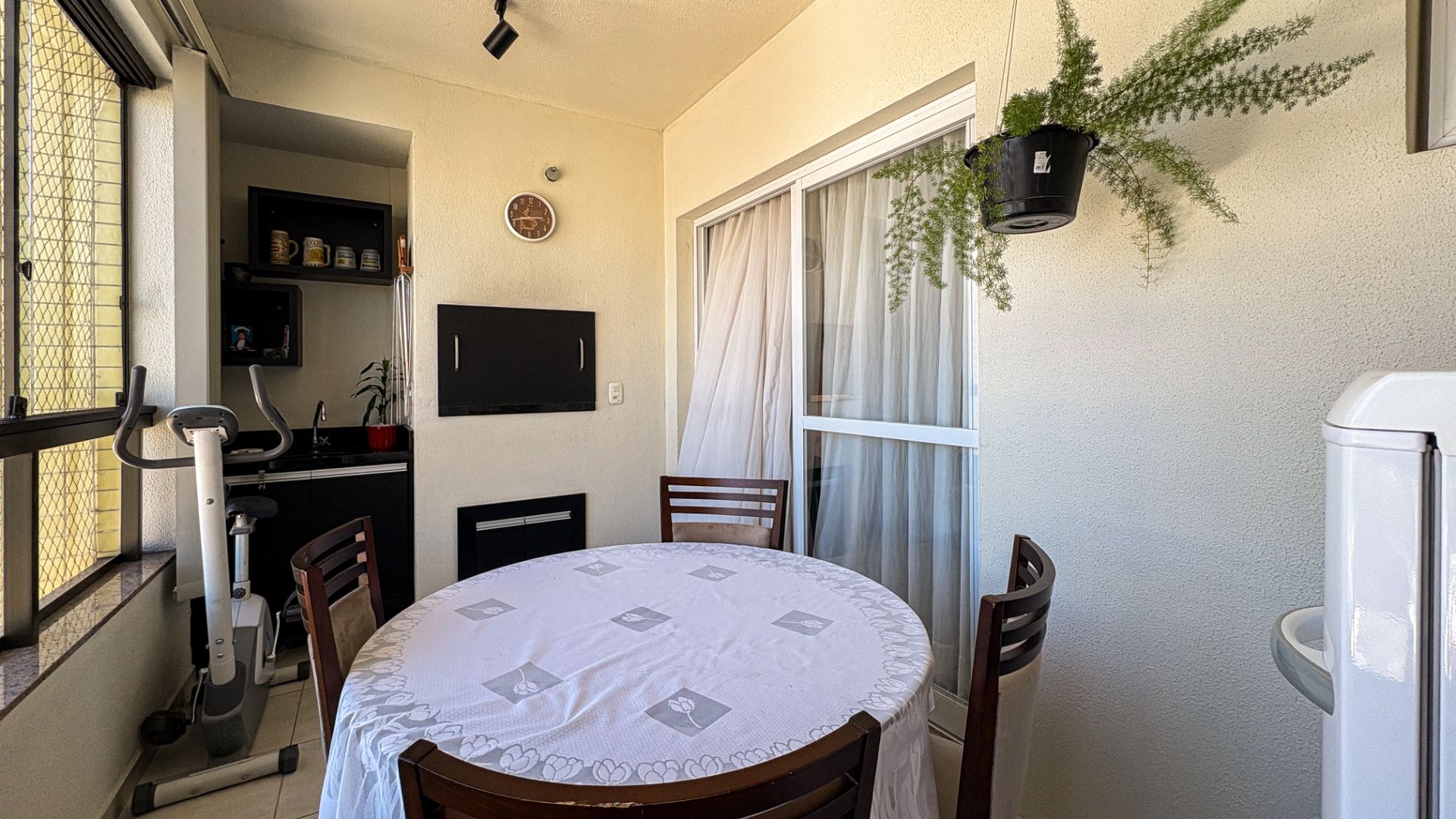 Apartamento no Centro com 3 dormitórios e sacada - Foto 18