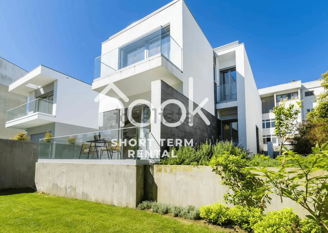 HOUSE - 34482957