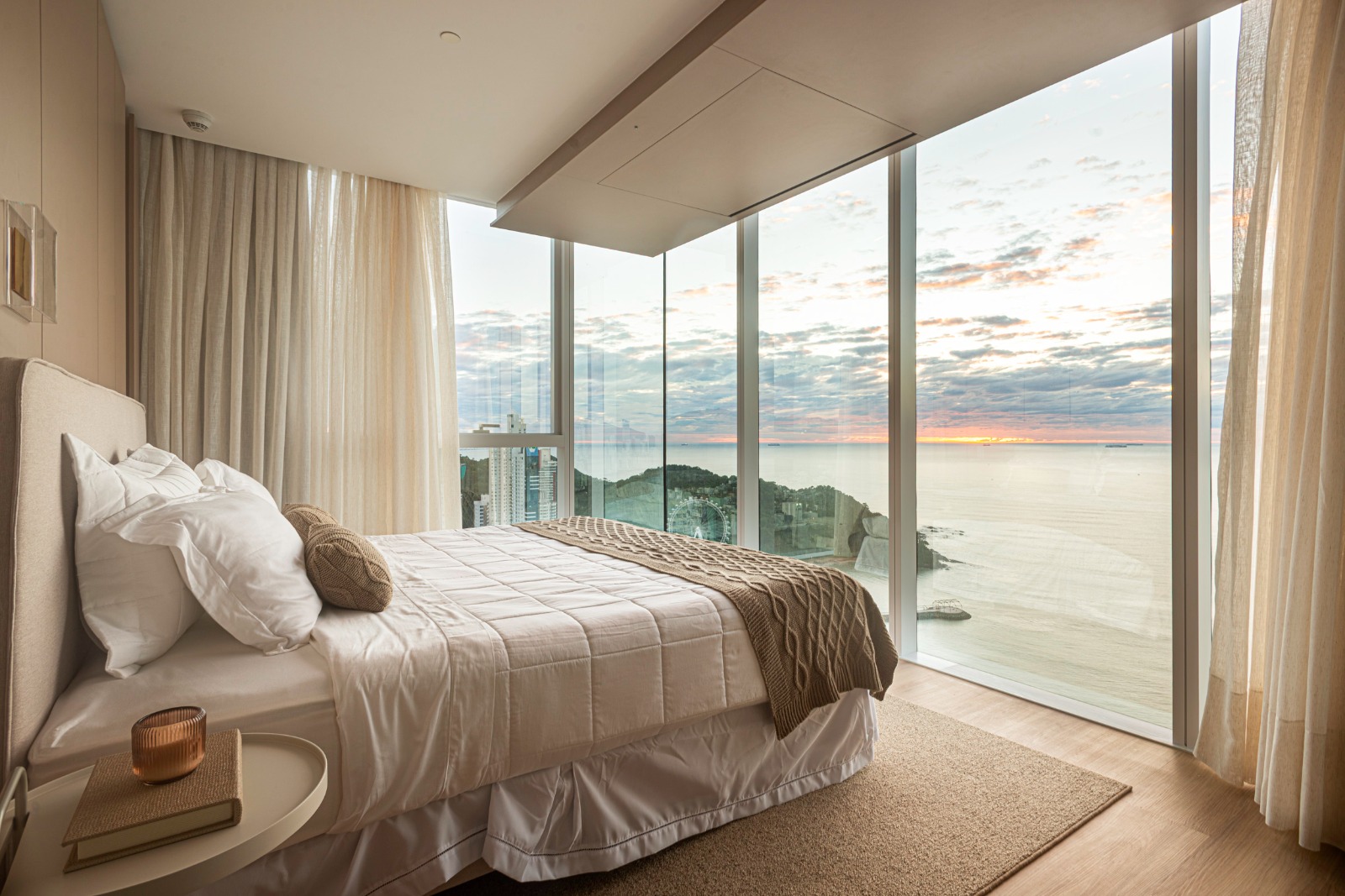 Apartamento Decorado no Edifício Boreal Tower à venda no centro de Balneário Camboriú