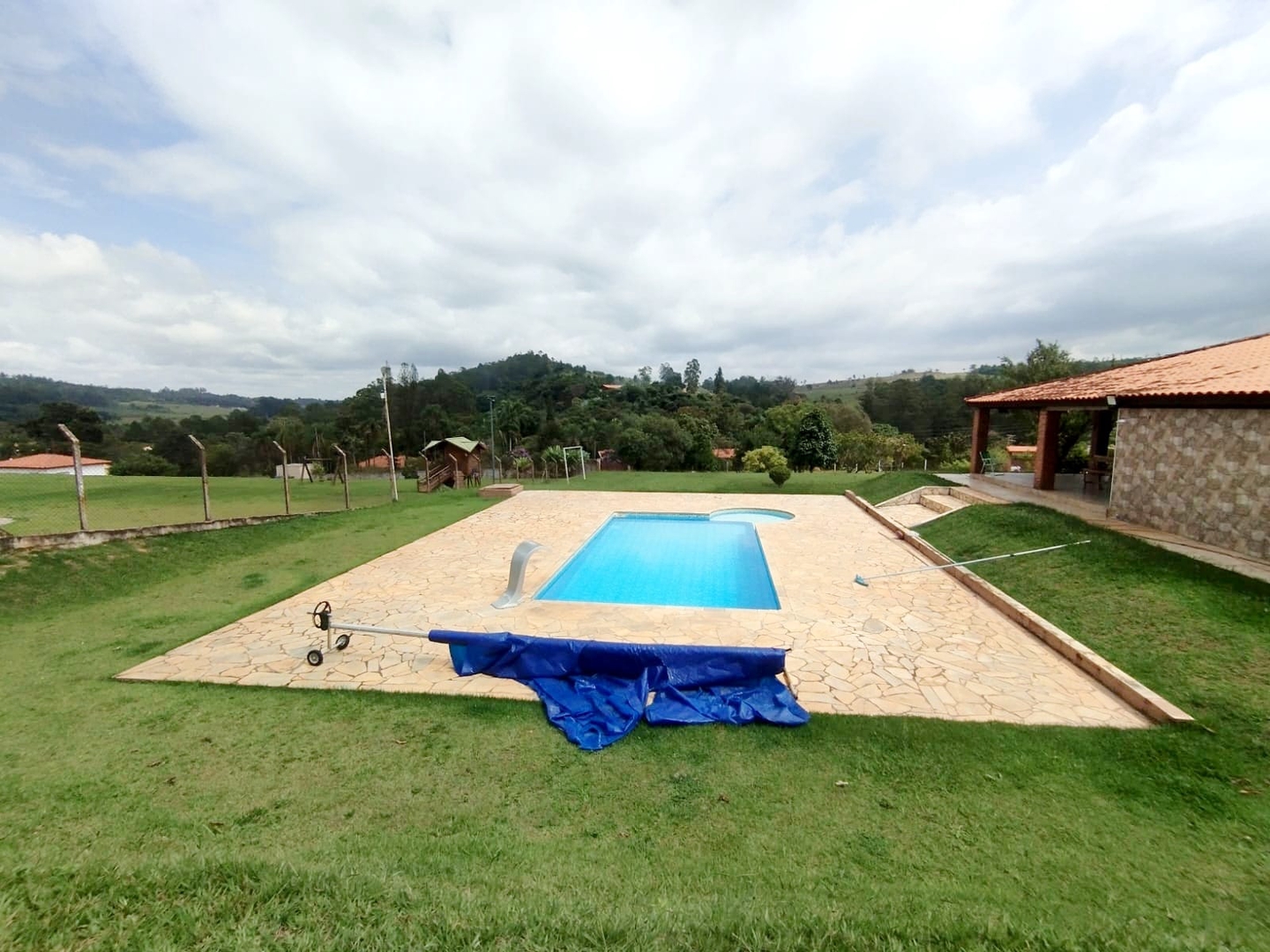 Chácara em Condomínio com 3 dorms, Chácaras Berro D'Água, Itu - R$ 1.3 mi, Cod: CO-1108