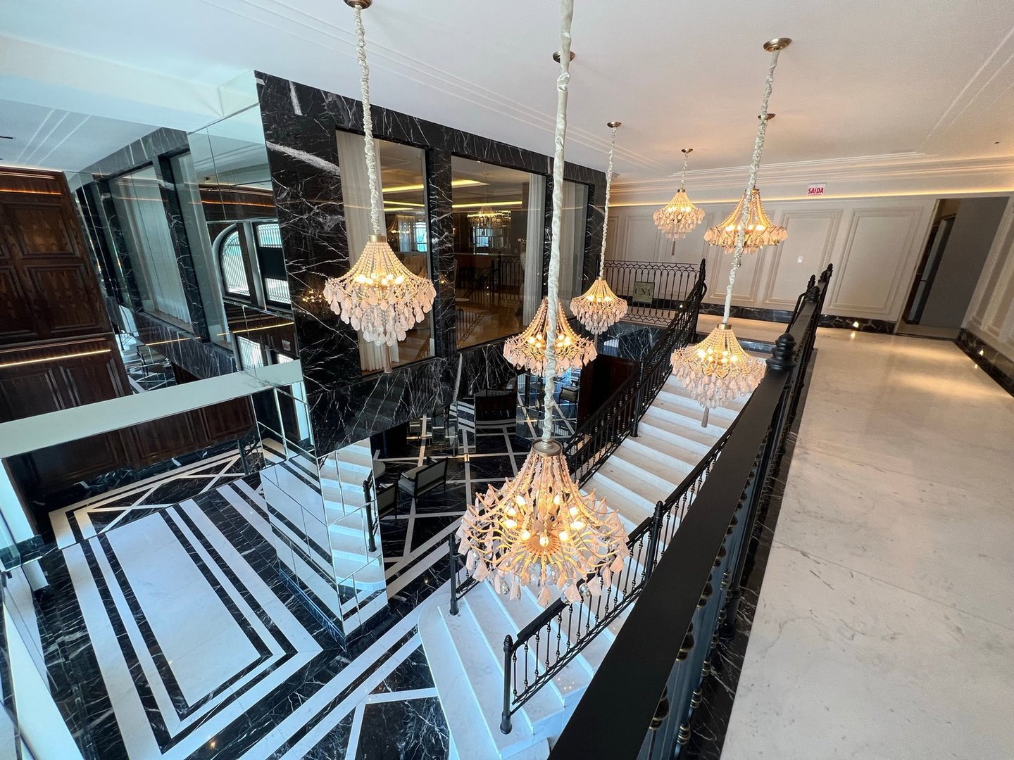 Apartamento no Edifício Cartier Residence à venda na Meia Praia em Itapema — foto 4