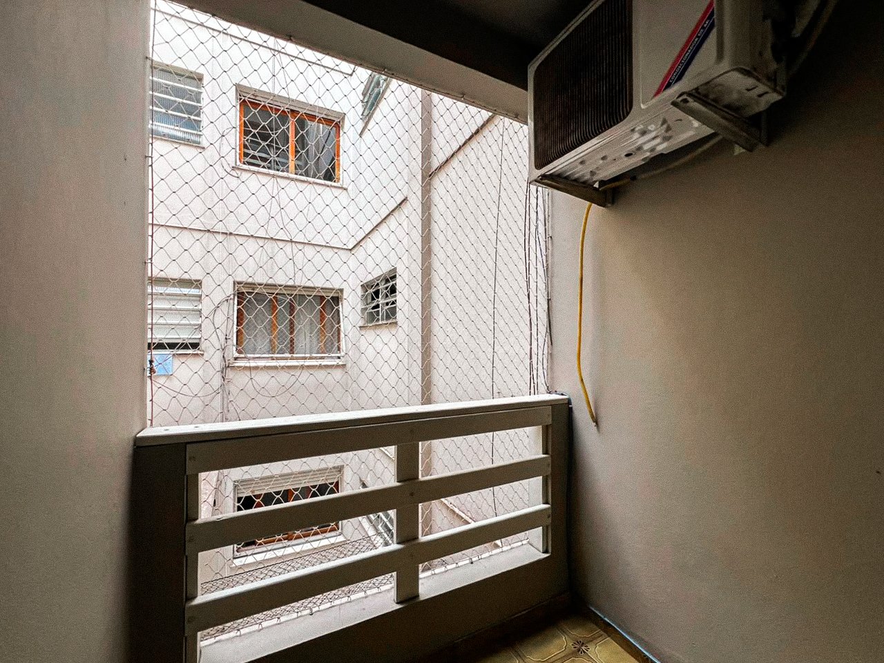 Apartamento no Centro com 1 dormitório e sacada - Foto 10