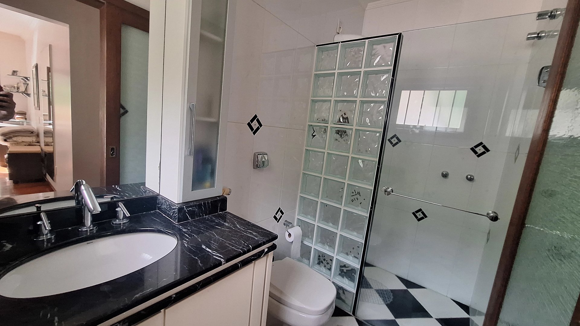 Linda casa de 4 dormitórios 3 suítes, 2 banheiros, piscina com salão de festas - Foto 14