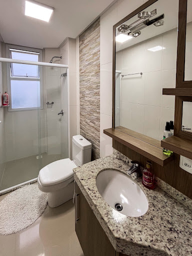 Apartamento no Luxor semimobiliado com 2 dormitórios e suíte - Foto 12