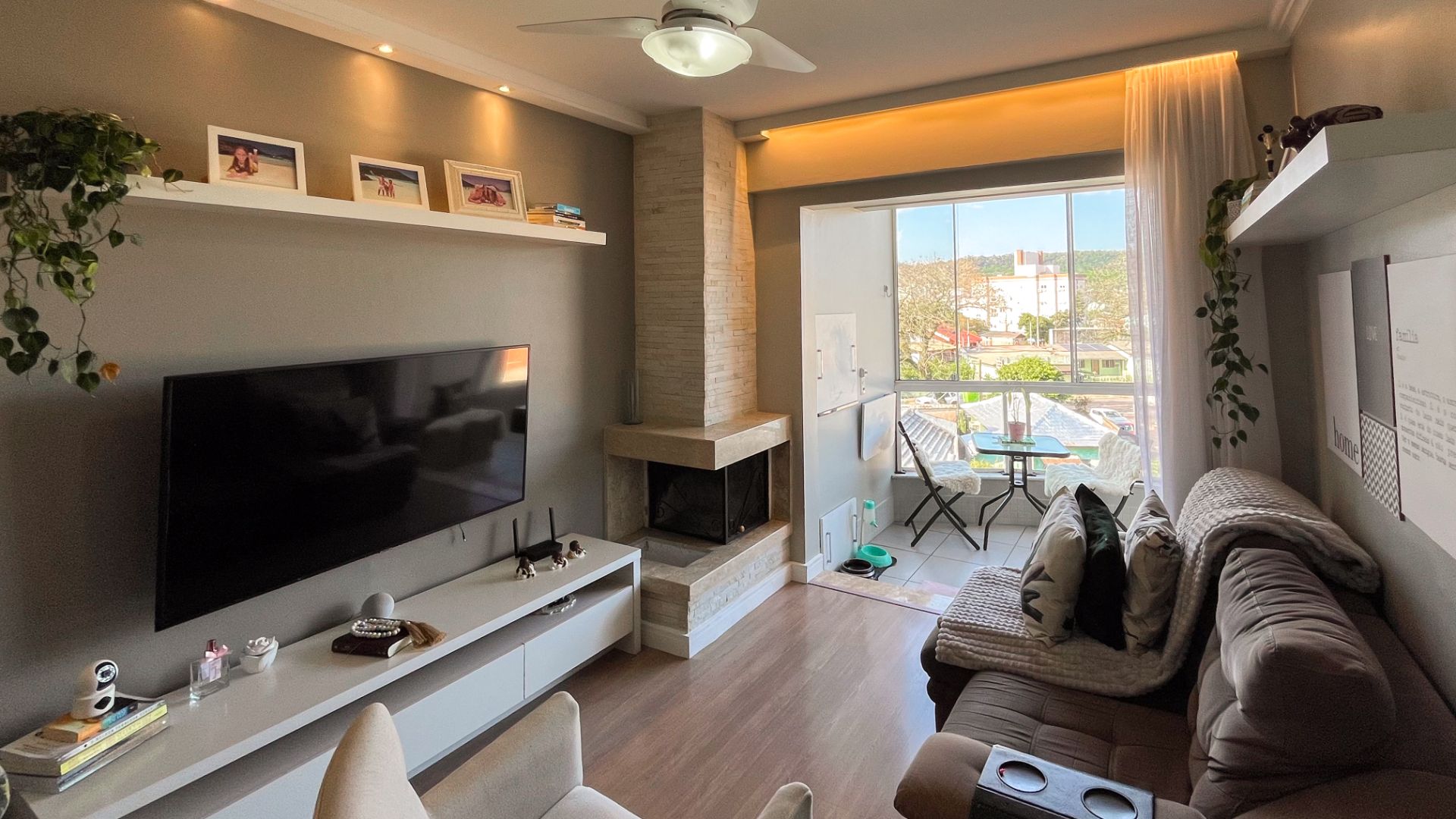 Apartamento no Avenida com 2 dormitórios
