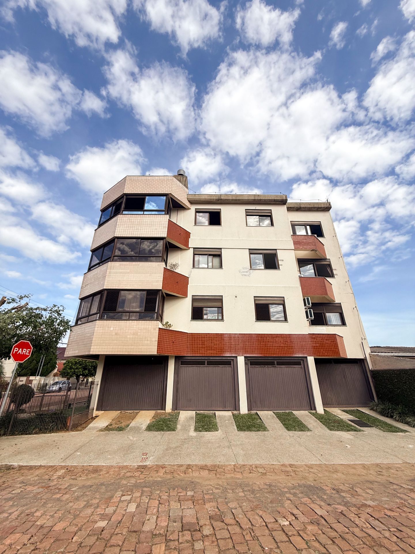 Apartamento no Santo Inácio com 3 dormitórios e sala ampla - Foto 3