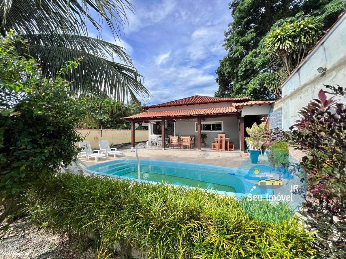 Casa em Praça da Bandeira, Araruama