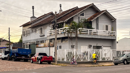 Casa no Centro com 5 dormitórios e Suíte - Foto 4