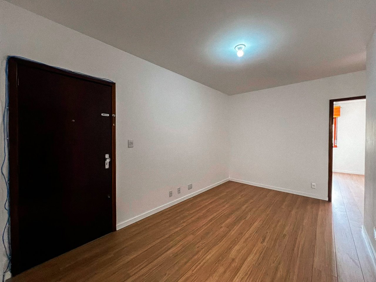 Apartamento no Centro com 1 dormitório e sacada - Foto 4