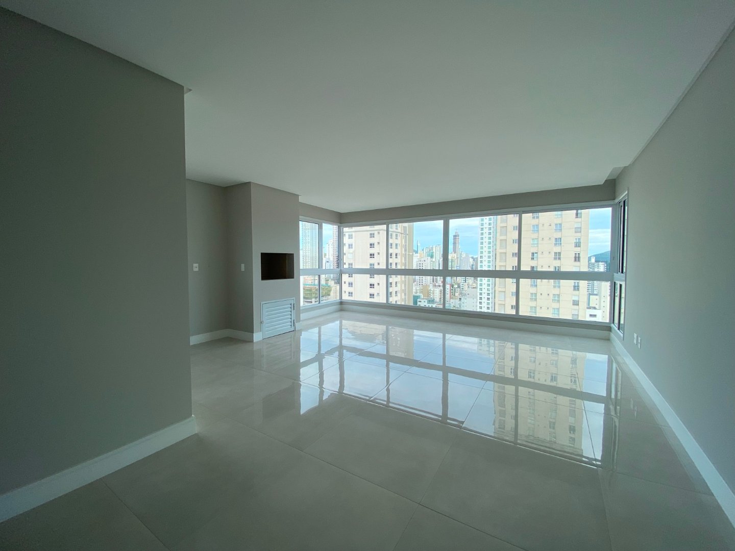 Apartamento no Edifício Biarritz Residence á venda em Balneário Camboriú