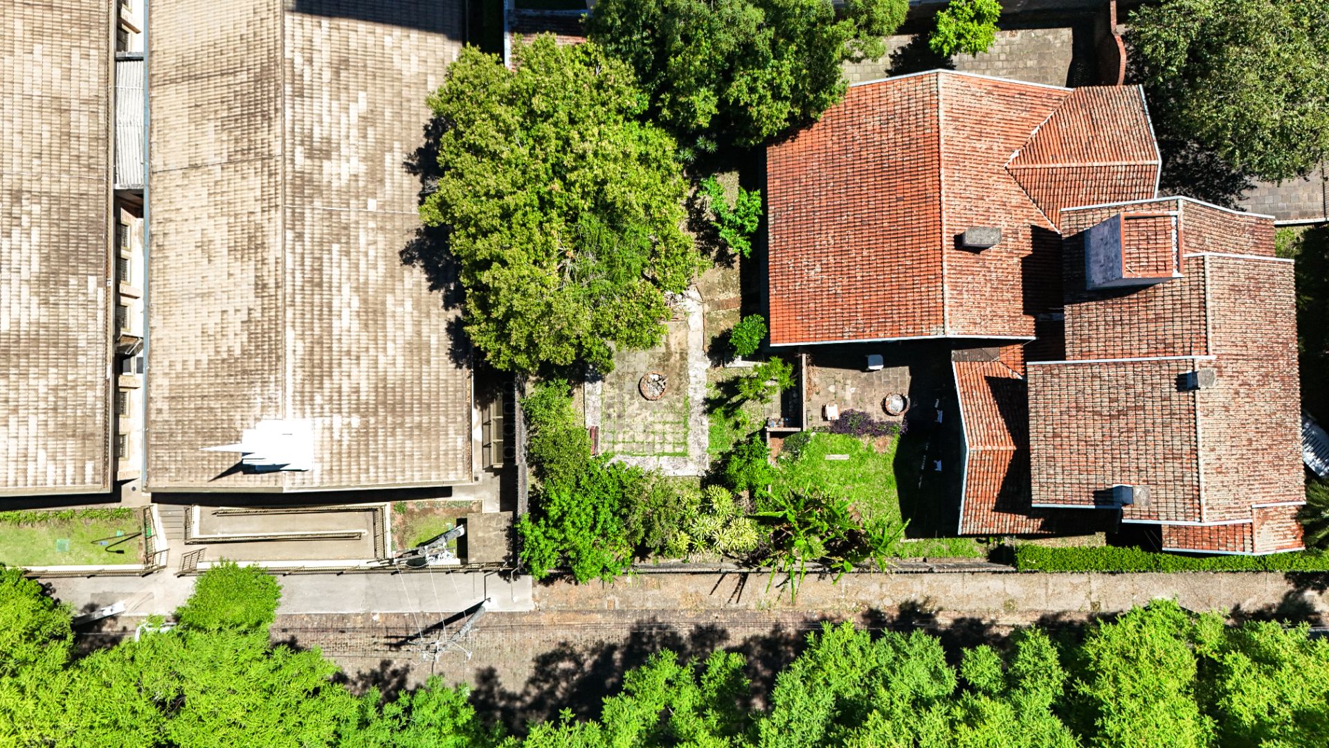 Terreno Plano no Centro com 341 m² - Foto 4