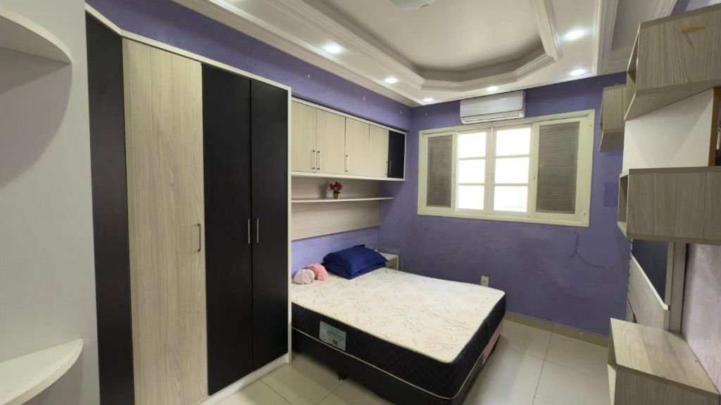 Casa Ampla com Piscina, Área Gourmet e Garagem para 6 Carros — foto 13