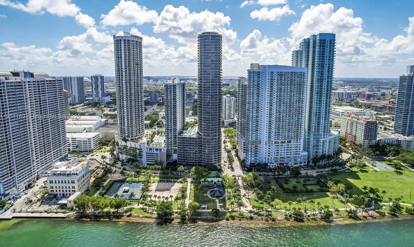 ARIA ON  THE BAY - 306397822 — foto 5
