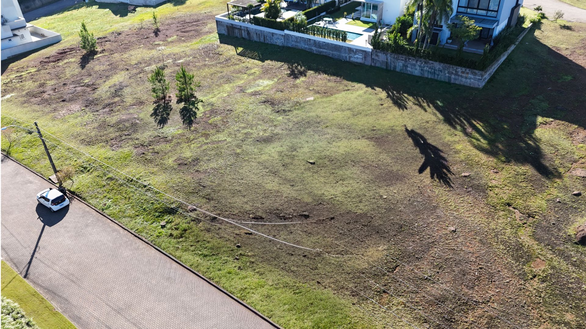 Terreno no Condomínio Serra Azul com 525 m² - Foto 3