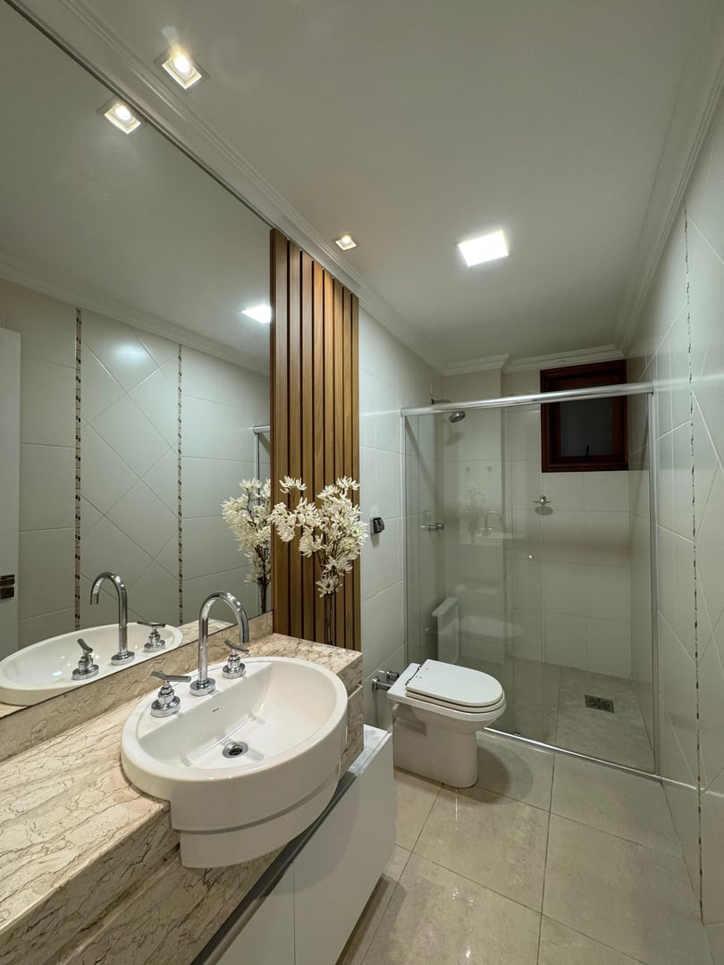 Apartamento no Centro com 3 dormitórios, sendo 1 suíte. - Foto 7