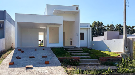 Casa no Bom Jesus com 2 dormitórios e pátio