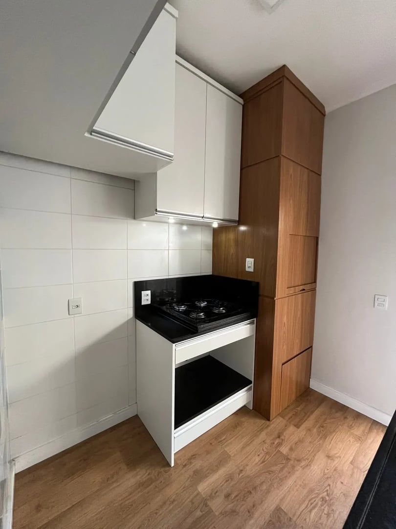 Duplex com excelente localização , 2 dormitórios com sacada - Foto 13