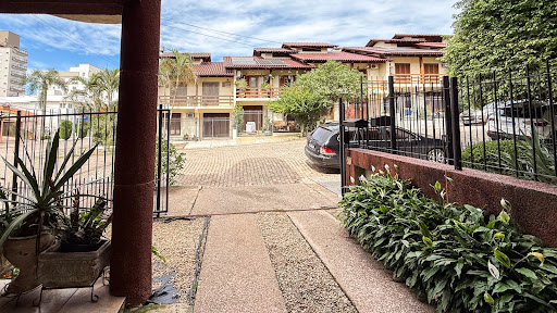 Duplex no Santo Inácio com 3 dormitórios e pátio amplo - Foto 18