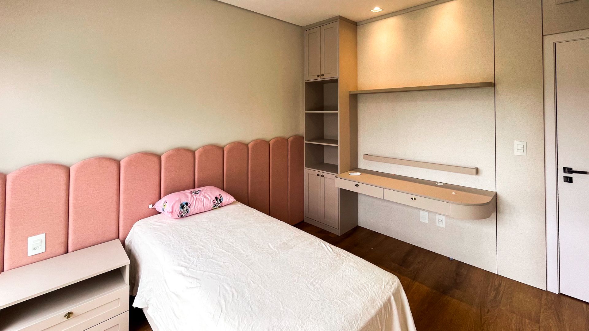 Casa em Condomínio no Country com 4 suítes e piscina - Foto 26